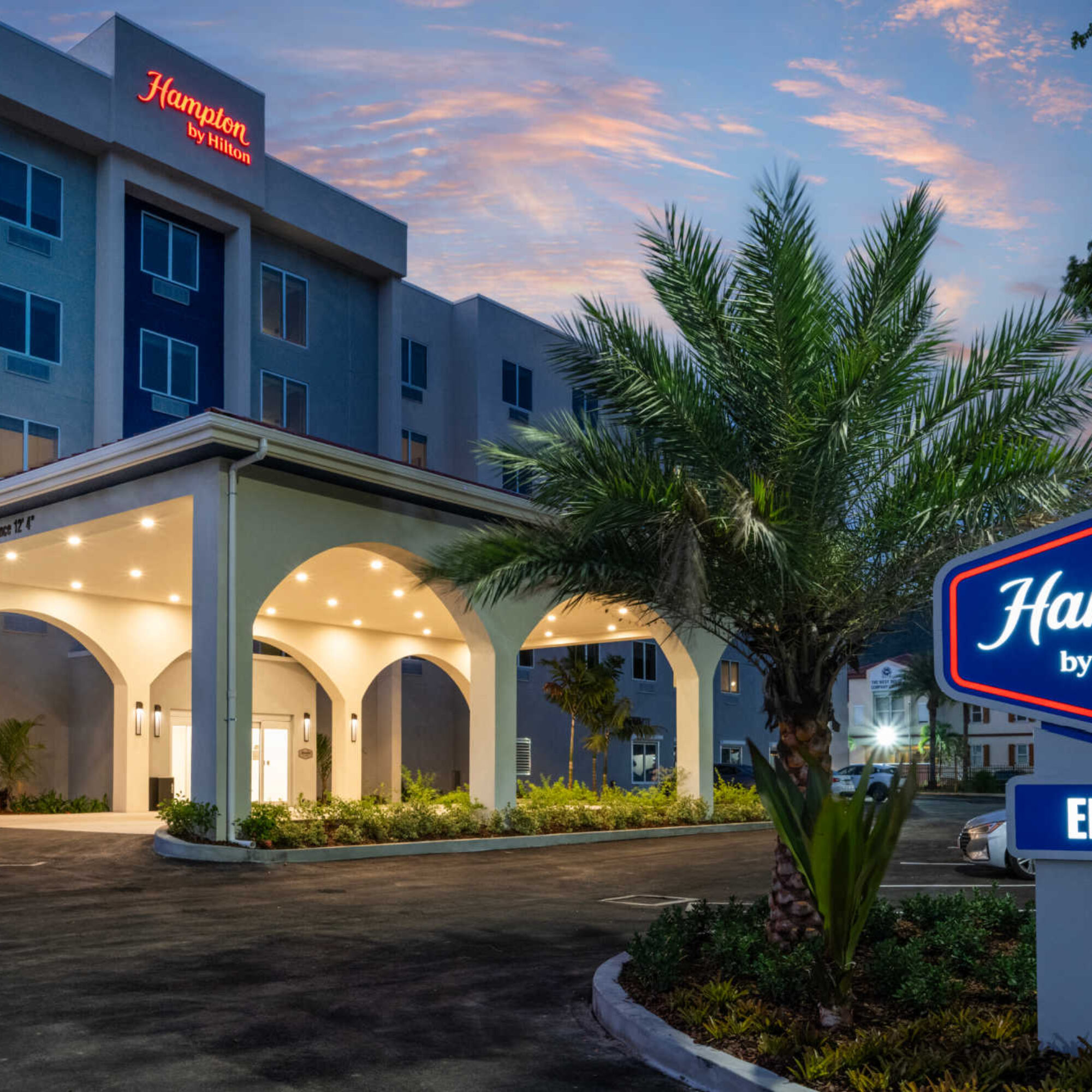 hampton-hilton-stt